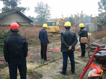 東坡區(qū)松江鎮(zhèn)農(nóng)貿市場開工(圖2)