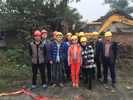 東坡區(qū)松江鎮(zhèn)農(nóng)貿市場開工(圖1)